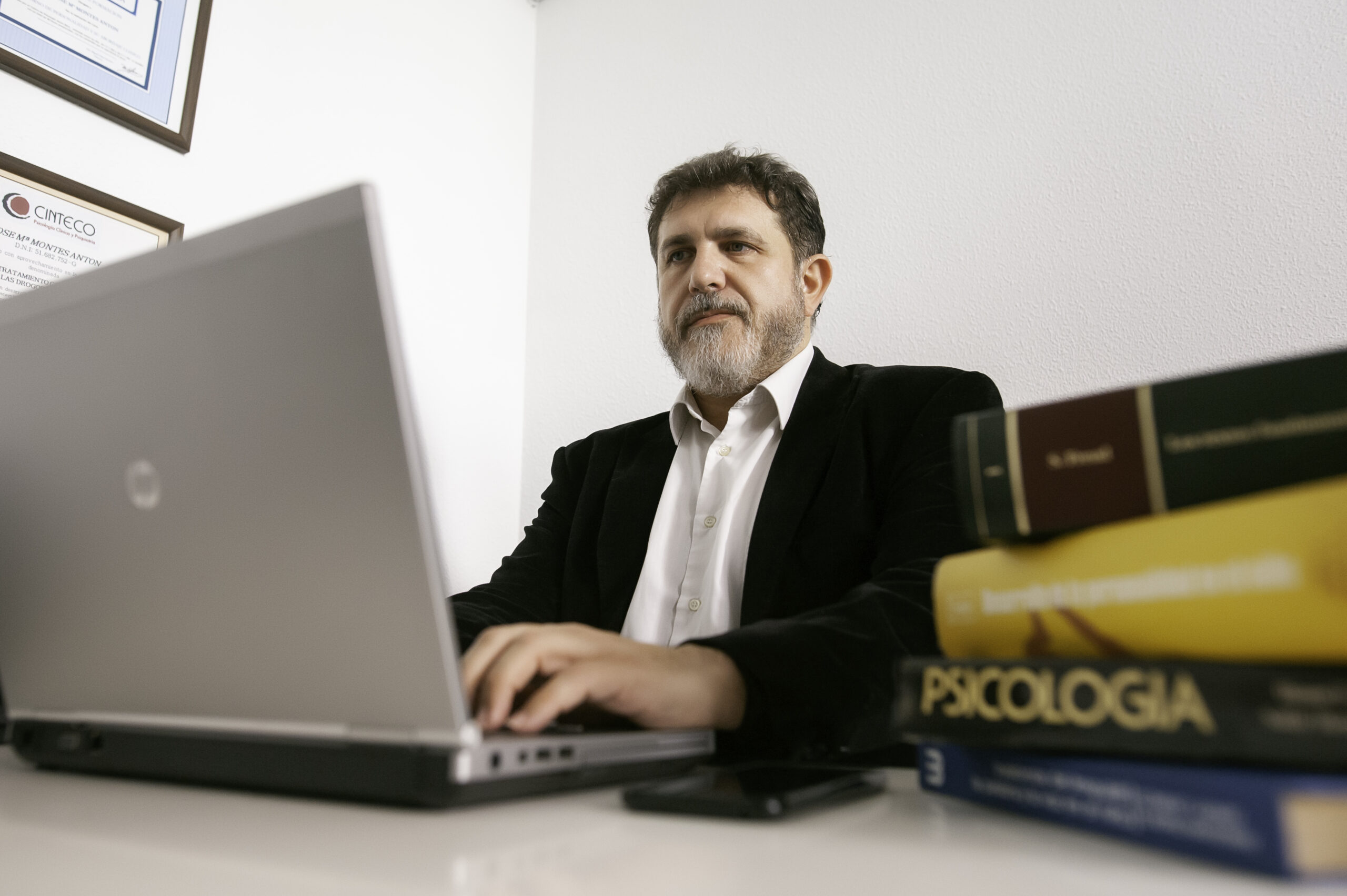 Chema Montes | Psicólogo en Castellón